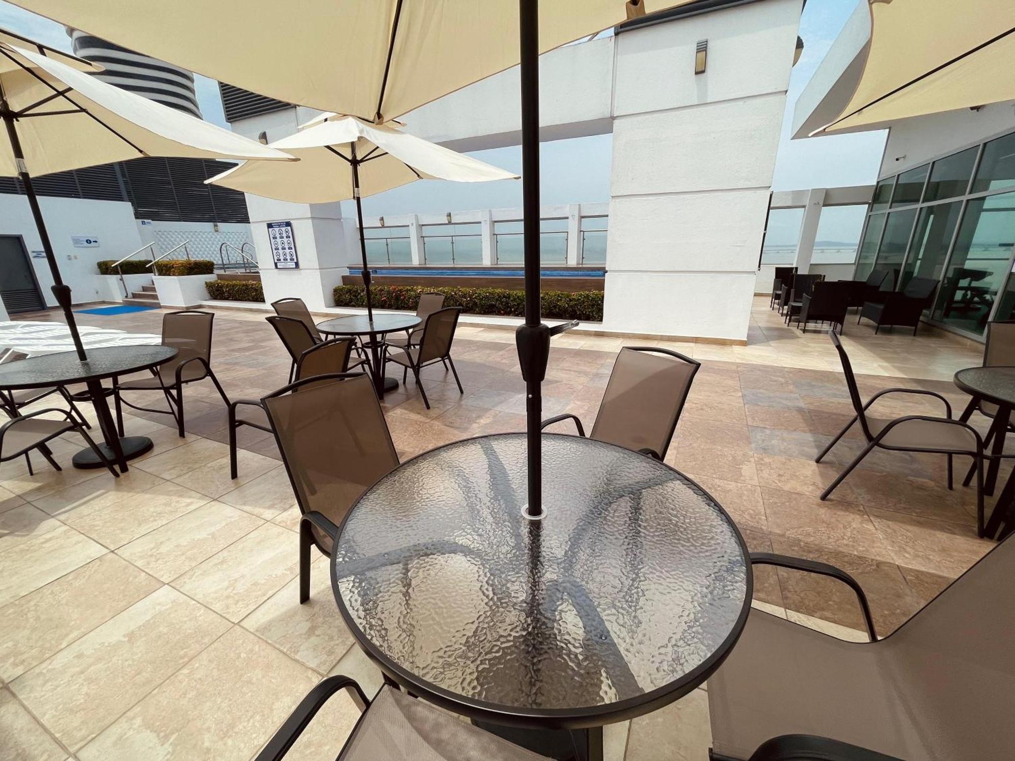 Suite Frente Al Rio En Puerto Santa Ana Riverfront Guayaquil Exteriér fotografie