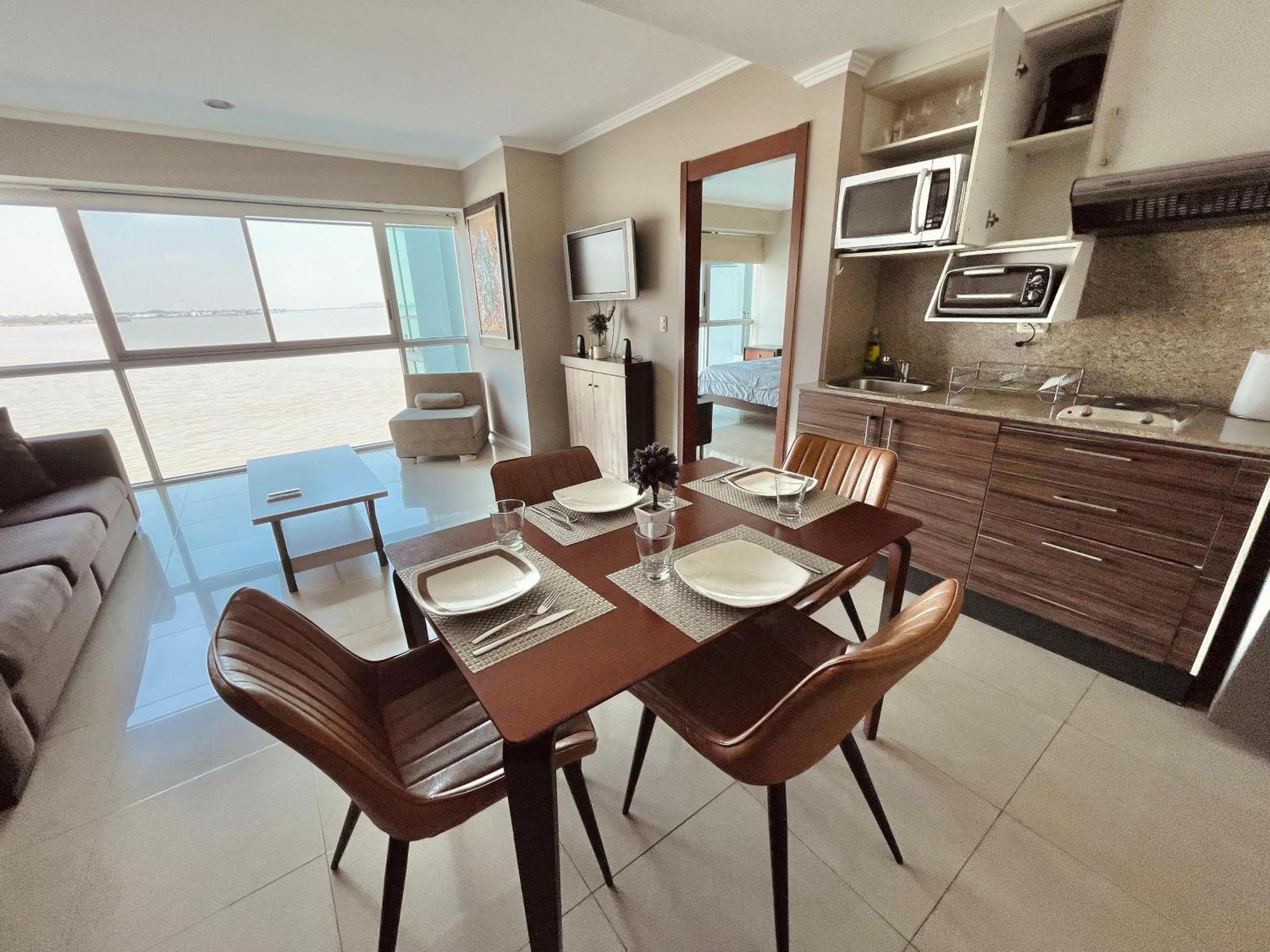 Suite Frente Al Rio En Puerto Santa Ana Riverfront Guayaquil Exteriér fotografie