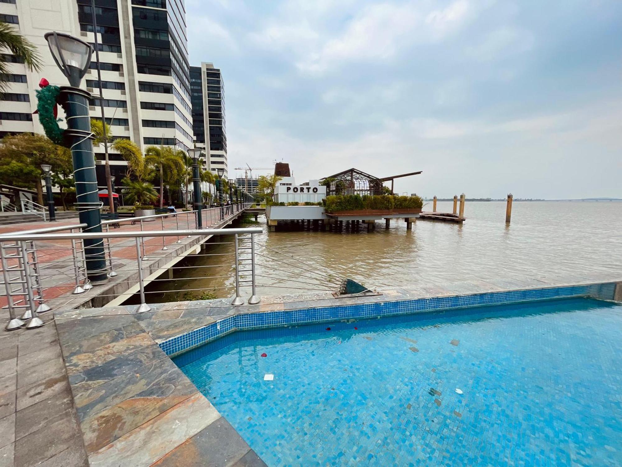 Suite Frente Al Rio En Puerto Santa Ana Riverfront Guayaquil Exteriér fotografie