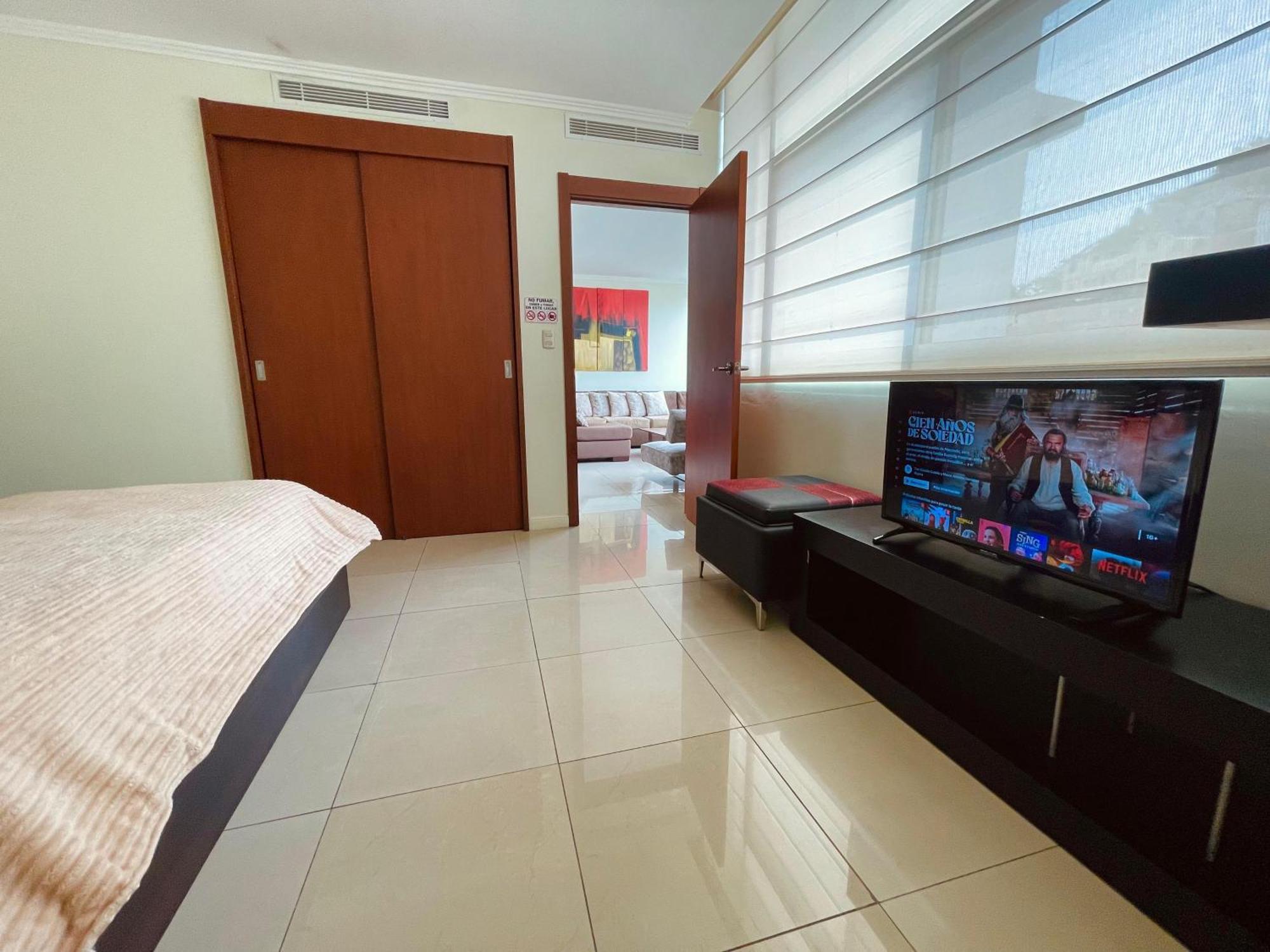 Suite Frente Al Rio En Puerto Santa Ana Riverfront Guayaquil Exteriér fotografie